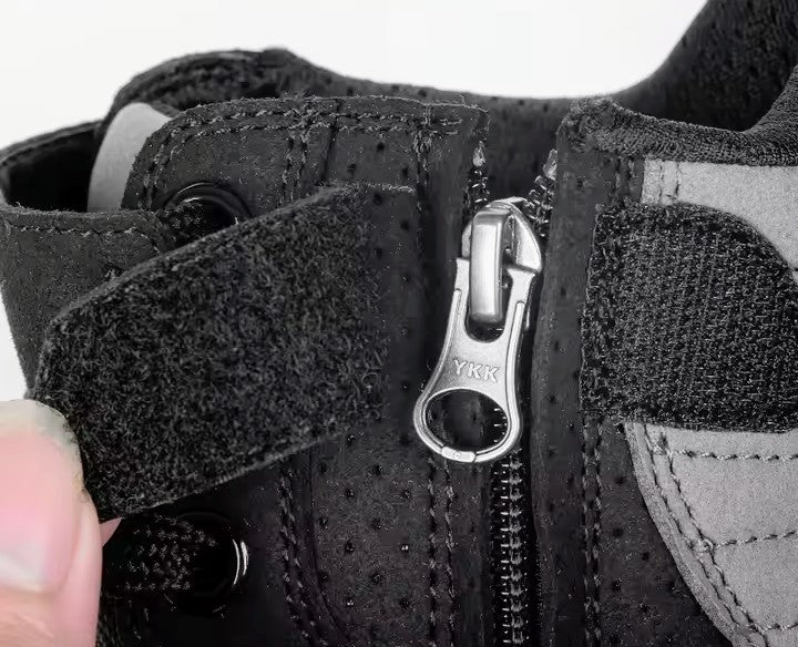 EMOTO Stunt Shoes